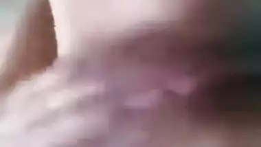 Horny Desi woman fingers XXX twat on cam showing need in proper sex