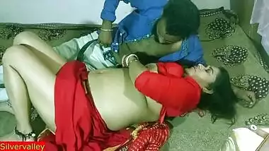 Indian hot Milf Aunty Merry Christmas day sex with dish boy ! Indian Xmas sex with red saree