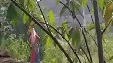 Woman is captured by Desi guy who makes a XXX video of pissing aunty