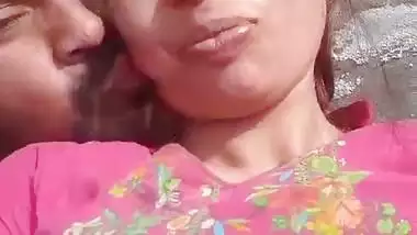 Pakistani bhabhi boob press outdoor by secret lover