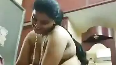 Dress changing chubby aunty video