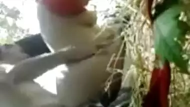 Couples Hot in fields