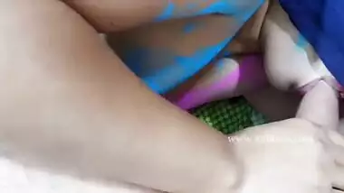 On the festival of Holi I brought a girl to my house and had sex with herI enjoyed it very much Indian desi fucking pussy