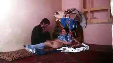 Sexy Kashmiri Bhabhi Sneaky Sex With Lusty Devar Caught