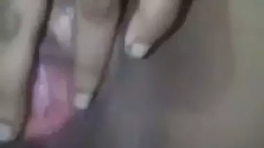 Sexy figured Bangla hottie naked show and masturbation