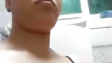 Tall girl stripping bra and standing nude viral selfie