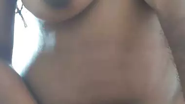 Tamil milf rides on her lover’s cock in desi MMS