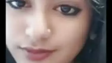 Gorgeous cam girl striptease nude show for client