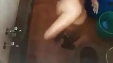 Bhabi Shaving Pussy Hair Caught in