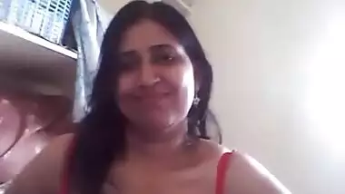 Huge Indian knockers are the first thing that MILF shows in porn video