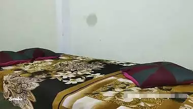 Today Exclusive-desi Sarika Playing With Her Big Boobs And Hot Ass On Cam