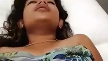 Indian Girl Fingered By BF