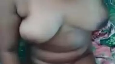 Adorable Desi college girl films a porn video at every opportunity