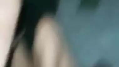 Video of Desi slut who is fucked by her XXX buddy on the bed for free