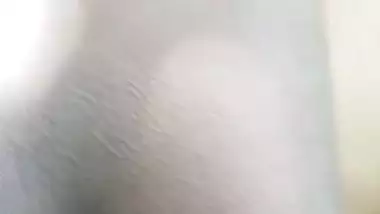 Hindi bf of desi lady fucking on a farm with a guy