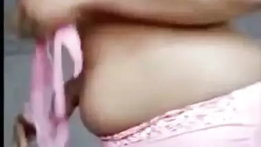 Woman creates a holiday for spectators flashing her Desi XXX parts