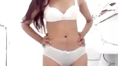 XXX show of skinny who washes boobs and puts fingers in her cherry