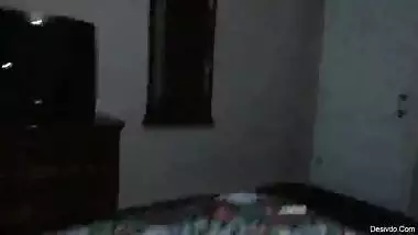 Desi NRI bhabi fucking wid hubby Muh ke uppar nikkal na tha at the end