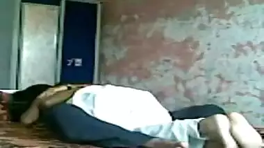 Desi horny bhabhi naked with big juicy boobs...