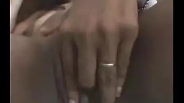 Indian vaani the indian bitch cleaning pussy with razor