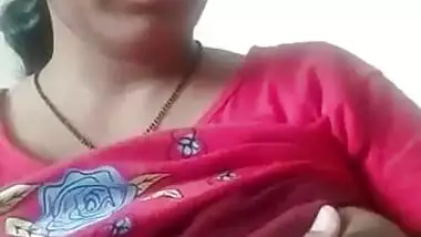 Desi bhabhi pressed her nipple