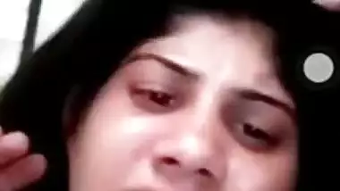 Pakistani wife makes XXX video for Desi lover who wants her naked tits