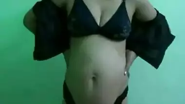 Bangalore Wexy Wife Stripping Saree.