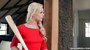 Porn teen Elsa Jean catches black robber and wants to have XXX fun