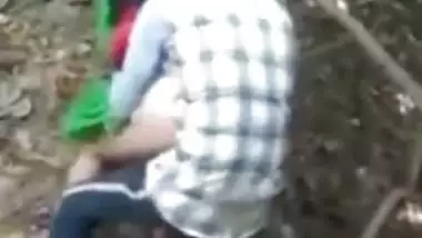 Scandal XXX mms! Desi village aunty fuck with lover outdoor and caught