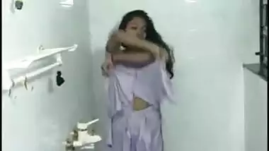 [ Indian Hard Porn ] Bathroom Sex Of Real Life Desi Couple During Vacation
