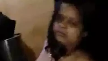 Desi Bhabi ready for sex with servant guy in absence of hubby