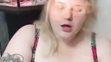 Min skolekammerat bad om at øve på min pik for en blowjob