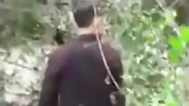 Teens couple gets caught having creampie sex on outdoor. Desi mms clips