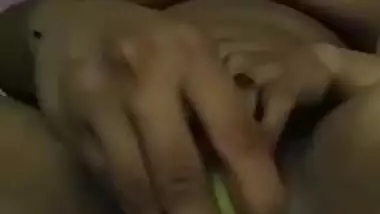 Perverted solo slut uses a banana as XXX toy for her Desi vagina