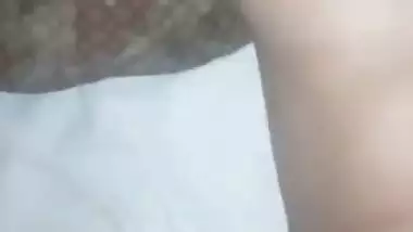 Amateur Tamil Bhabhi Nude MMS