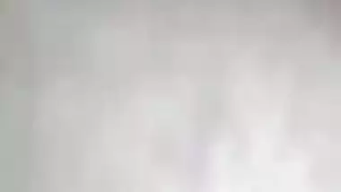 Man fucks a desi girl’s tight pussy in hardcore xxx video