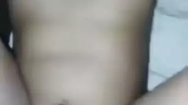 Man sneaks into Desi wife's smoothly-shaven XXX hole in MMS porn