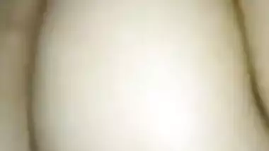 Close-up MMS video of XXX fucker who sneaks into the Desi vagina