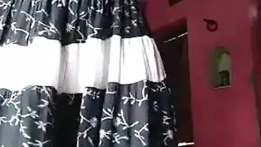 Cute Punjabi girl showing boobs pussy