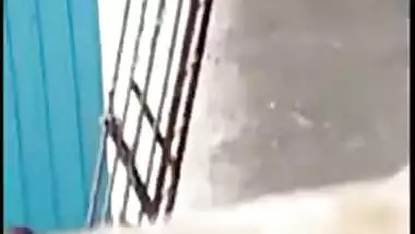 Indian lovers caught making out outdoor in backyard in Desi mms video