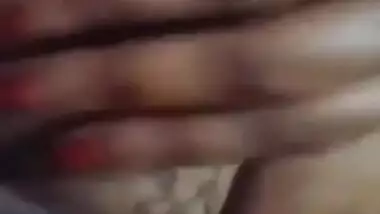 Sexy Indian Unsatisfied Boudi Showing And Fingering