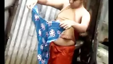 Indian Girl In Red Shower - Movies.