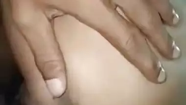 Amateur Desi bitch poses for customer's XXX vid when riding his cock