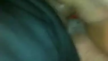 Guy bonks amateur Desi porn XXX model who is popular thanks to MMS clip
