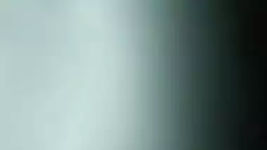 Amateur XXX actress gives a quick blowjob to her Desi lover on camera