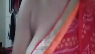 Big Boobs Desi Bhabhi Nude Dance On Cam