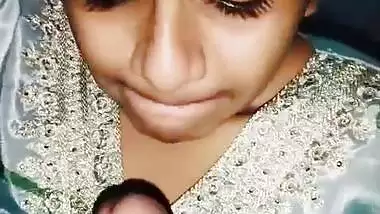 Slim girl boob sucking and hard fucking pussy expose