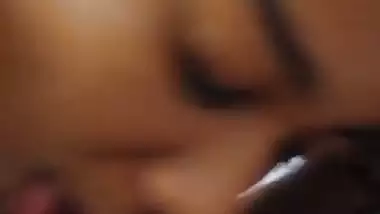 Horny lover records his sexy GF’s blowjob MMS