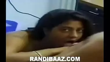 Desi porn star enjoys a worthwhile carnal sex session with a older boy