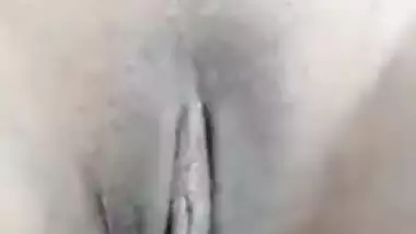 Cute Desi XXX girl showing her teen boobs and pussy on video call